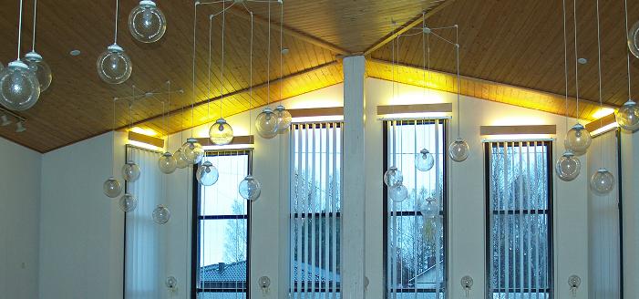 "H&aumln on minun jalkaini lamppu"